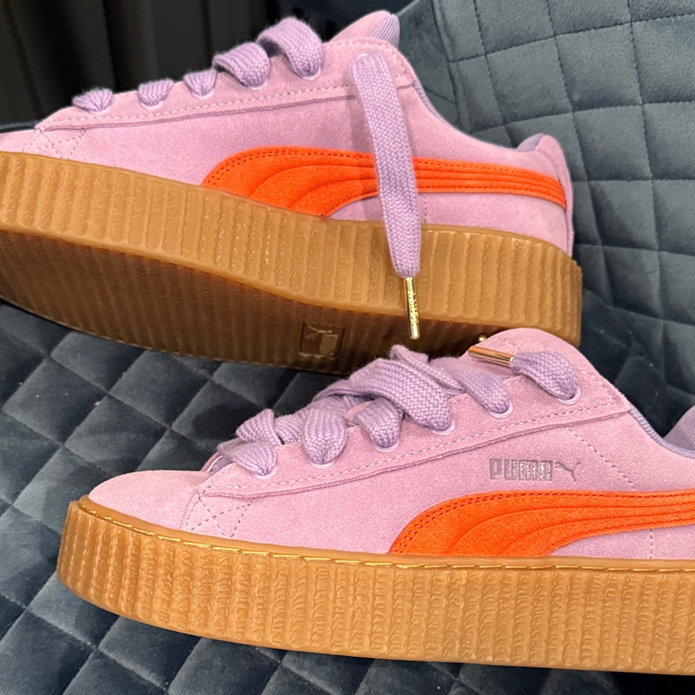 Fenty Beauty Soft Pink Suede Detail - Picture 5 of 11